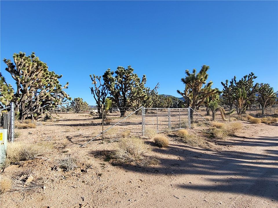 1st image of 26336 N Pear Avenue