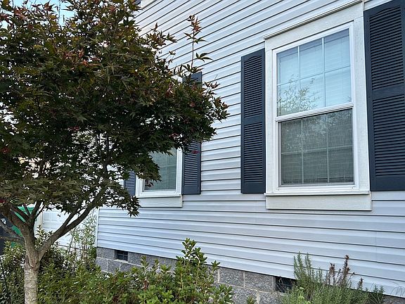 5th image of 1100 Elmwood Ave