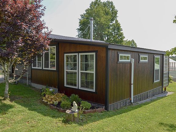 2nd image of 28 Cottage St