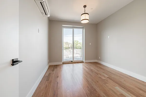 Rented by Joel Scharf, LREB | media 21