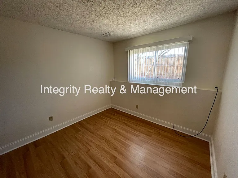 7777 S Steele St — Photo 12
