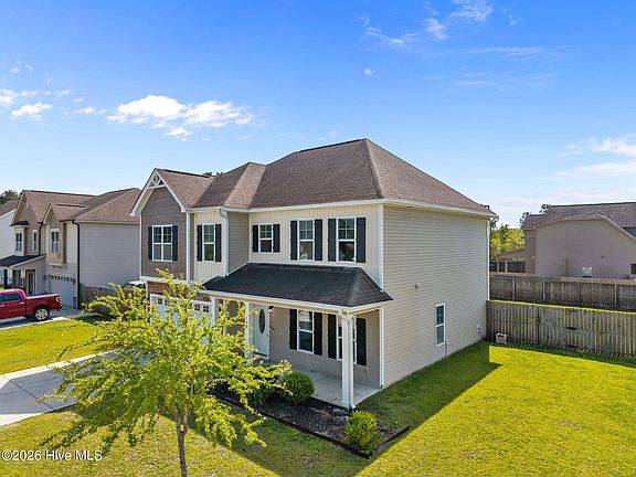 3rd image of 104 Stonewater Lane