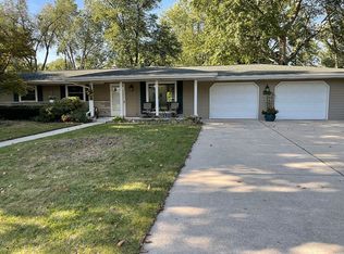 24 Rutledge Dr, Terre Haute, IN 47803