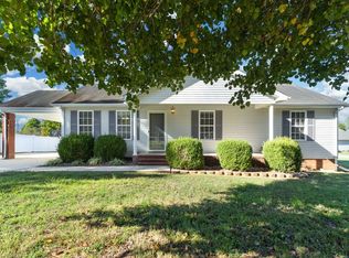 296 Creek Ln, McMinnville, TN 37110