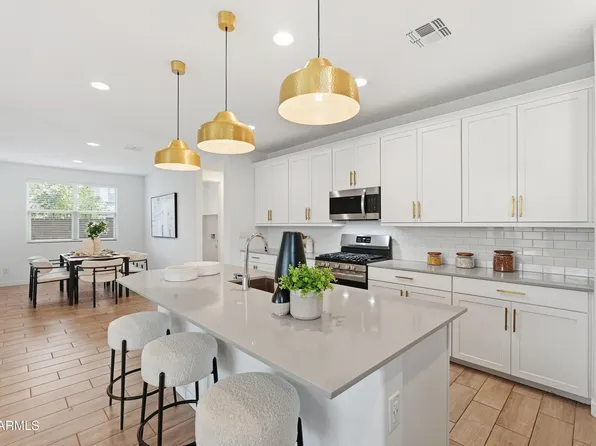 6627 S ABBEY Lane, Gilbert, AZ 85298