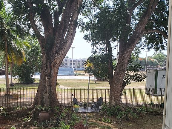 2nd image of 2 Cond Laguna Gdns #2J