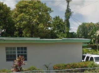 6820 Rue Versailles, Miami Beach, FL 33141