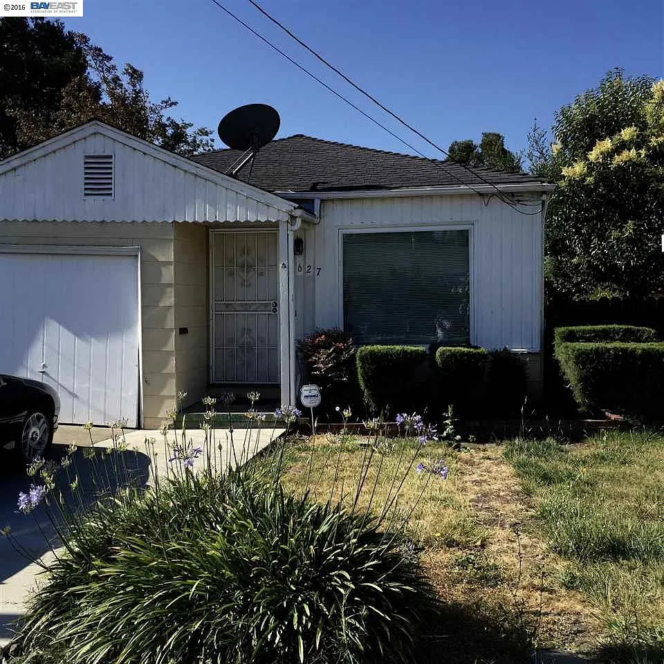 3627 Pine St photo 1