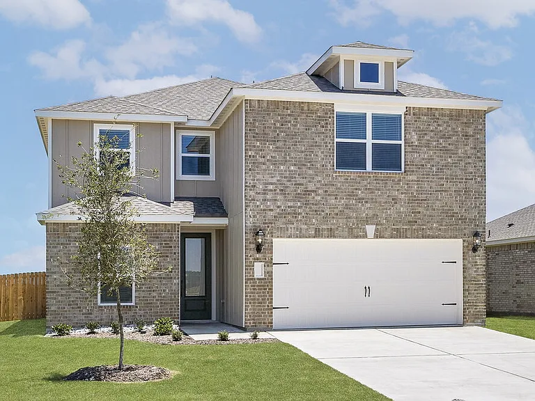 240 Live Oak Ln — Photo 1