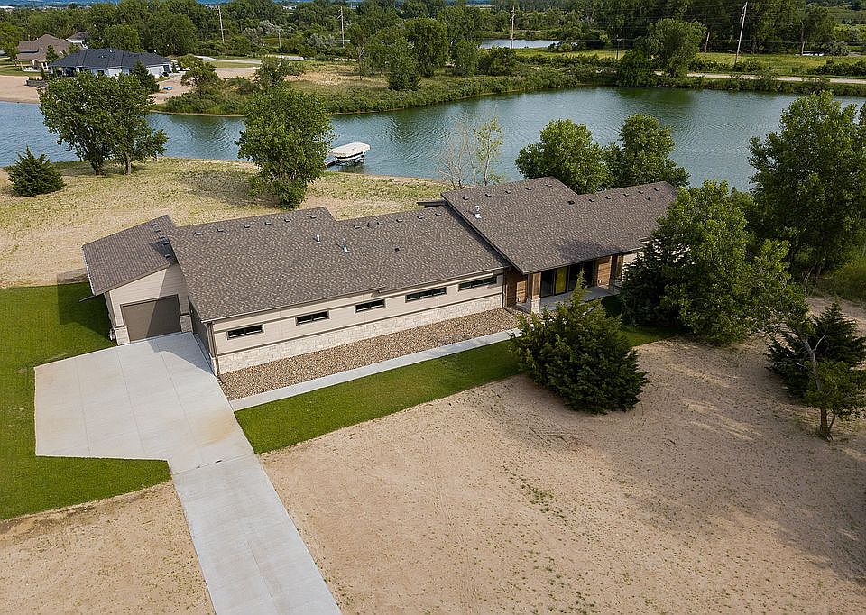 1st image of 5505 N 284th Cir