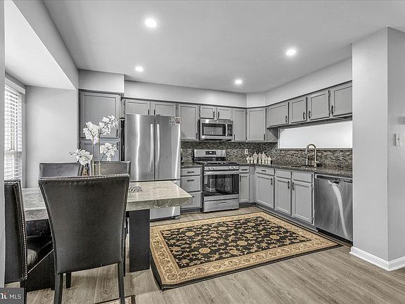 5th image of 12729 Hunterbrook Dr