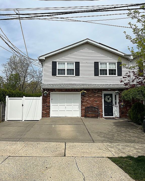 1st image of 165 Mosely Ave
