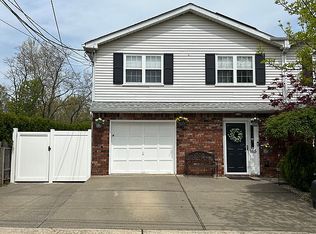 165 Mosely Ave, Staten Island, NY 10312