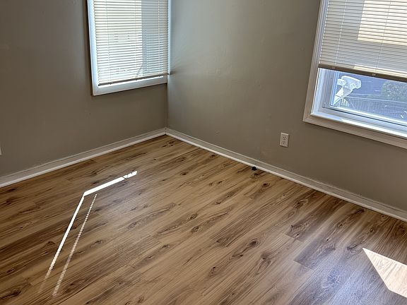 5th image of 26 Roosevelt St APT 26