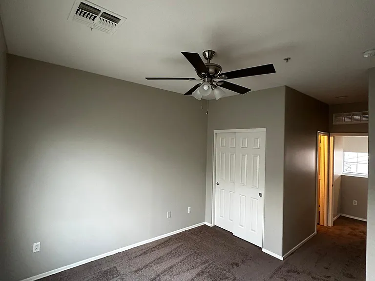 2450 W Glenrosa Ave — Photo 17