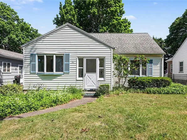 10 Heberton Rd, Rochester, NY 14622