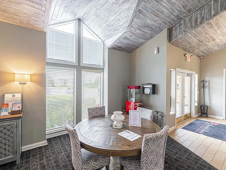 Rosehill Pointe — Photo 12