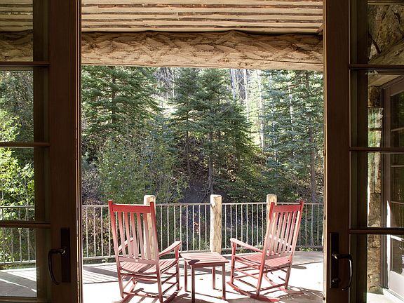 2nd image of 6 Cabin Creek Ln