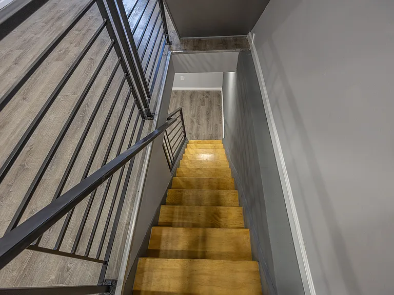 574 E Herman St — Photo 21