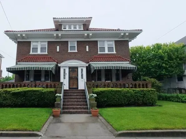 170 134th Bch, Rockaway Park, NY 11694