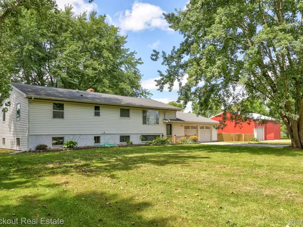 9230 Bray Rd, Millington, MI 48746