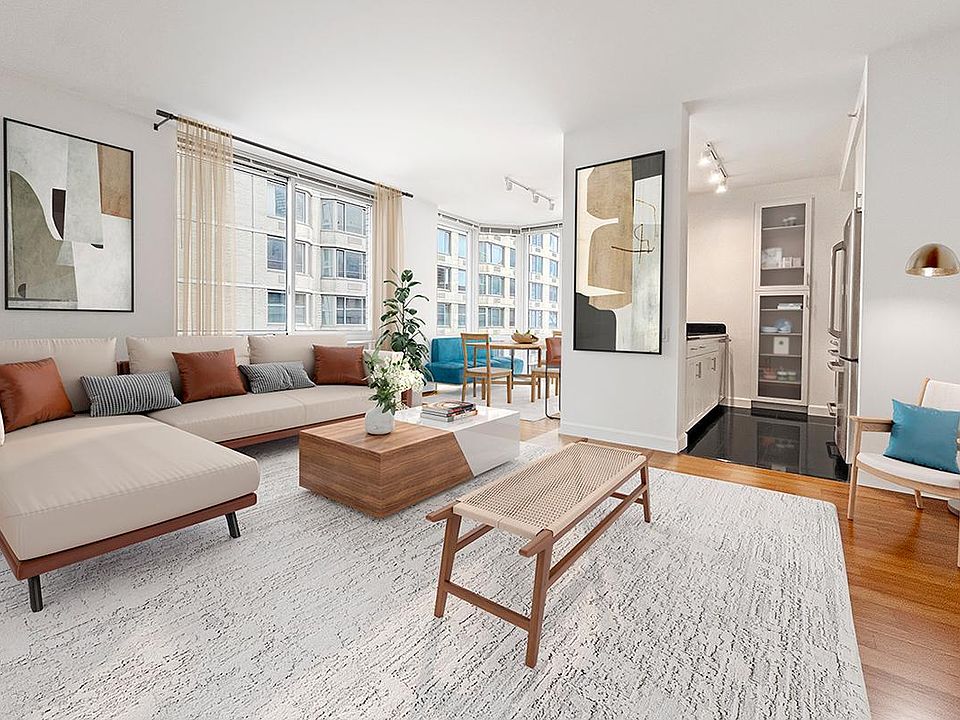 1st image of 320 W 38th St APT 2002