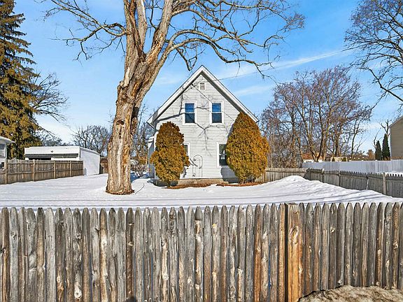 3rd image of 185 Mast Road