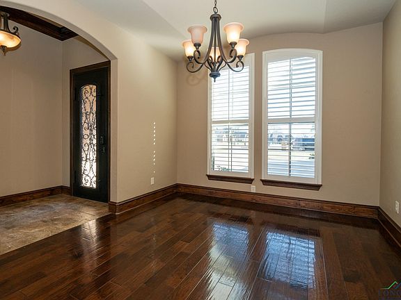 5th image of 112 Circle Club Ln