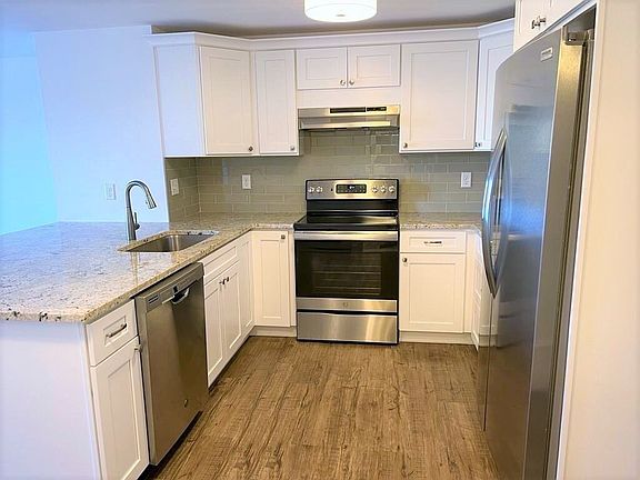 4th image of 1321 Worcester Rd APT 607