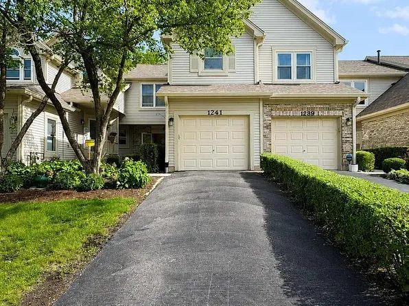 1241 Tennyson Ln #1803, Naperville, IL 60540