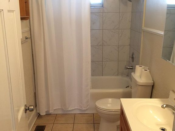 4th image of 236 Highwood Ave APT 2