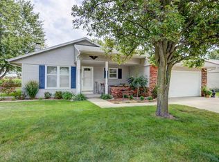 414 Holly Dr, Lincoln, IL 62656