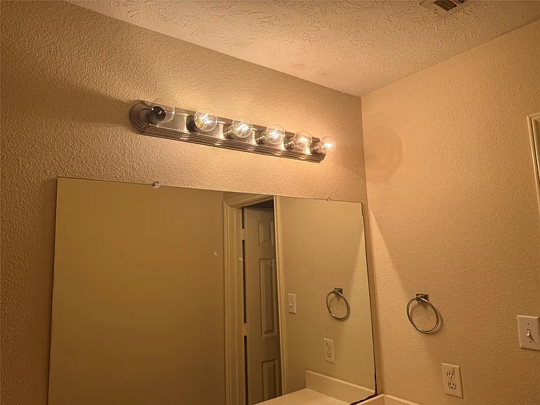 4818 Comal River Loop — Photo 29