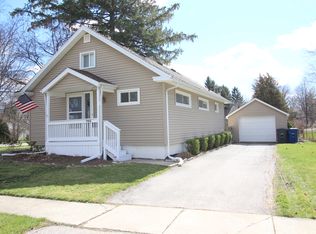 420 W 7th St, Perrysburg, OH