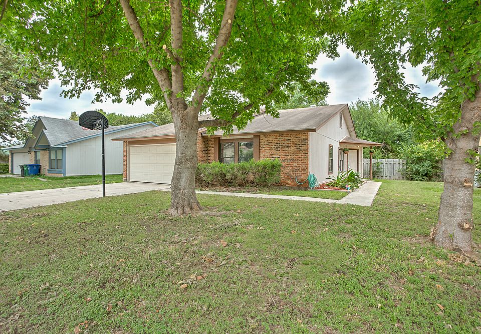 1st image of 619 Saddlebrook Dr
