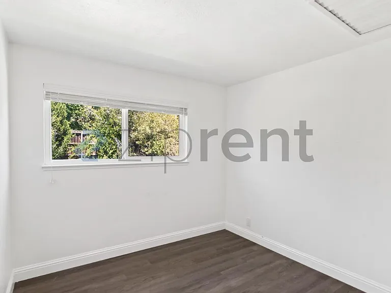378 Spring Valley Ln — Photo 21