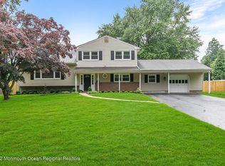 158 Heights Ter, Middletown, NJ 07748