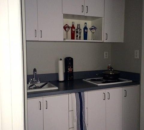 KITCHENETTE