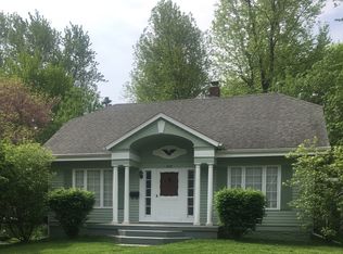 820 W South St, Clinton, IL 61727