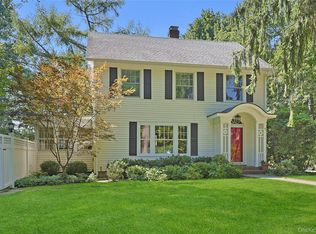 26 Kings Ct, Chappaqua, NY 10514