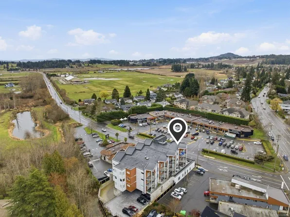 7098 Wallace Dr #301, Central Saanich, BC V8M 1G9