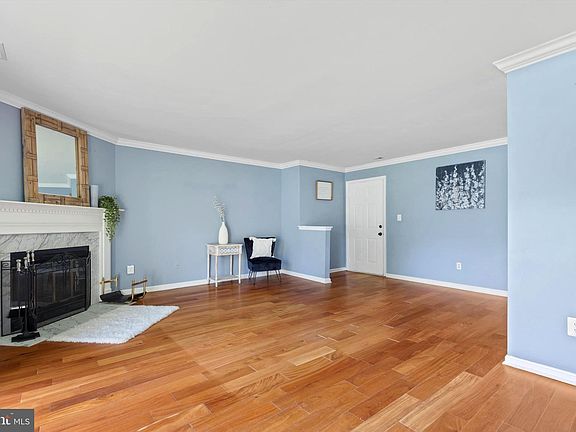 3rd image of 112 Water Fountain Way Unit 203