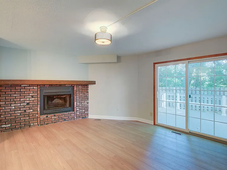 1655 Southbend Dr — Photo 11
