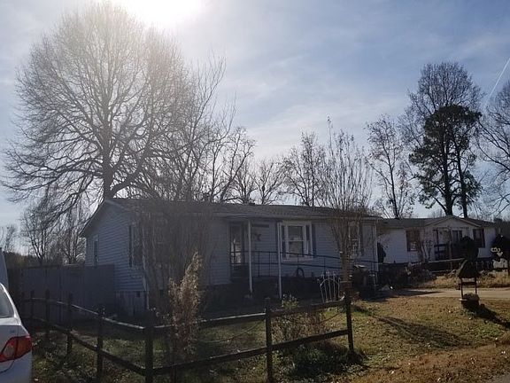 3rd image of 311 Cattail Ln