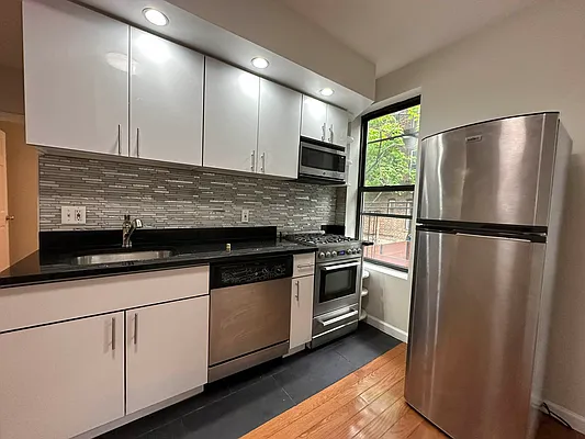 Rented by Oxford Property Group | media 4