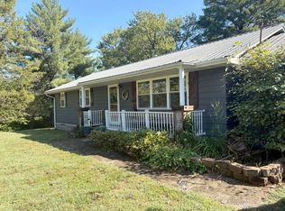 1312 S 1st St, Fairfield, IL 62837