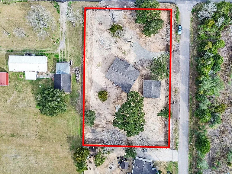 4835 County Road 380 — Photo 38