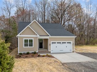 8995 Coles Landing Dr, Gloucester, VA 23061