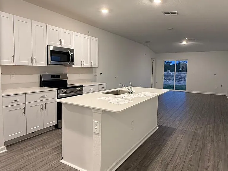 8139 SW 45th Ct — Photo 6