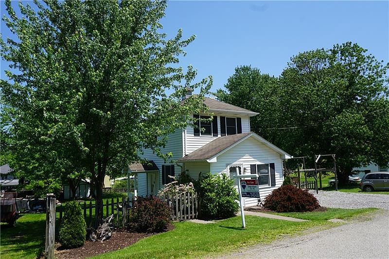 1st image of 208 2nd St